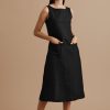 Je vois la vie en noir (I see life in Black) - Linen Dress