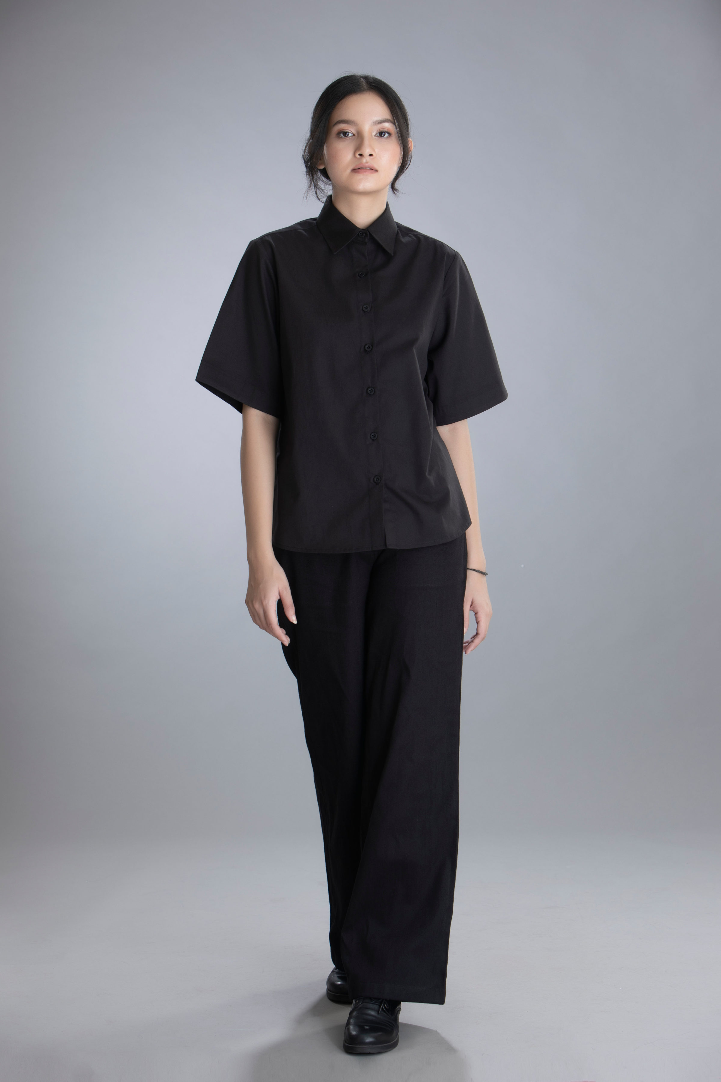 Nostalgia Black Short Sleeve Cropped Shirt