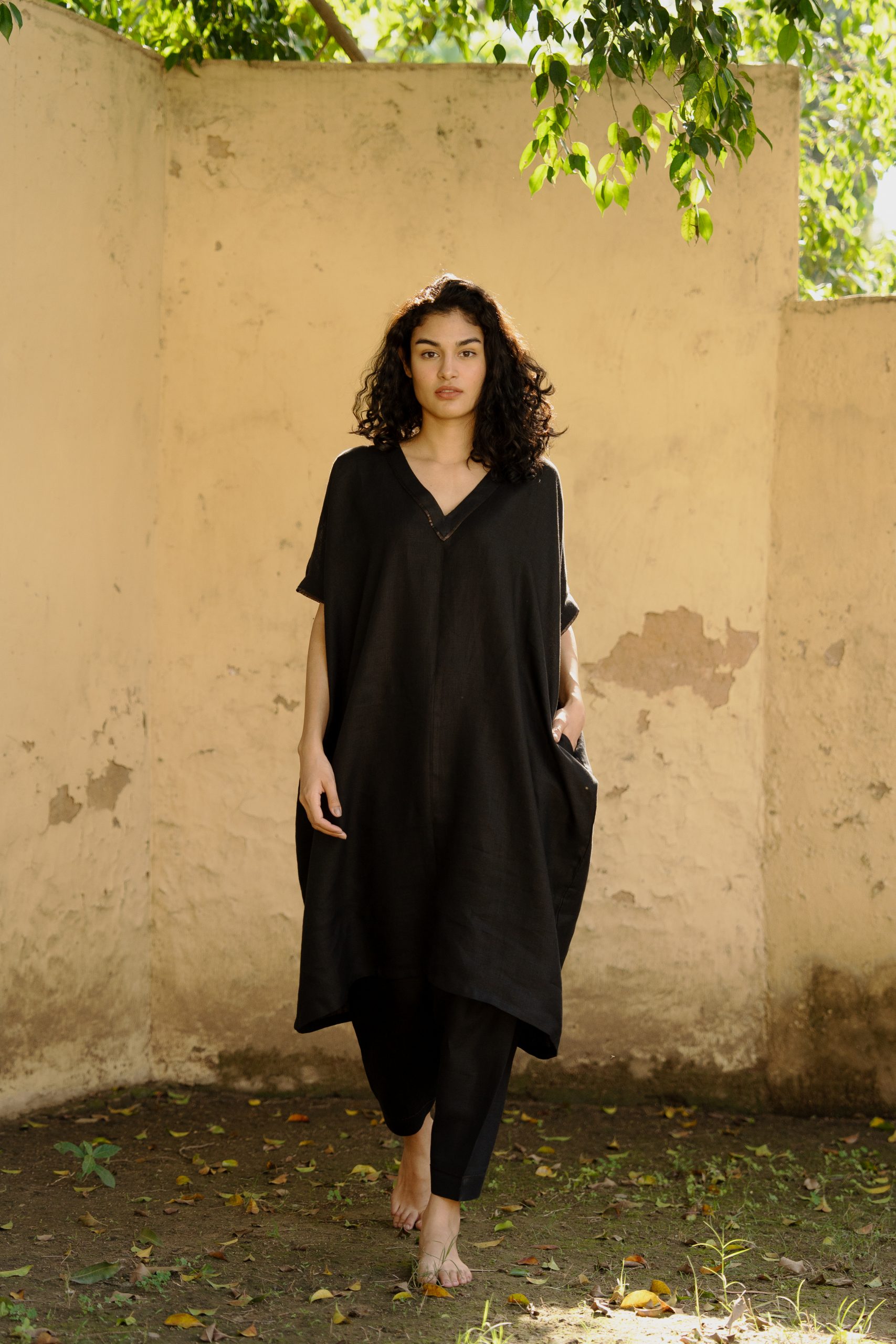 Zahara Kurta - Turn Black