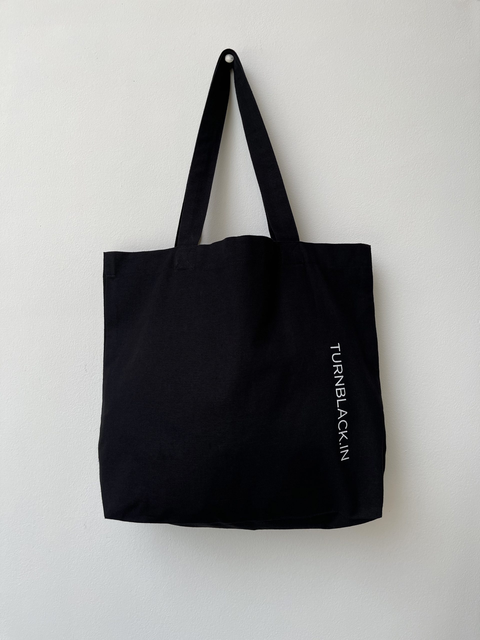 Plain Black Zipper Tote Bag - Stylish and Functional | Septemberish