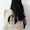 Ruhe Tote bag