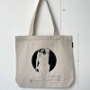 Ruhe Tote bag