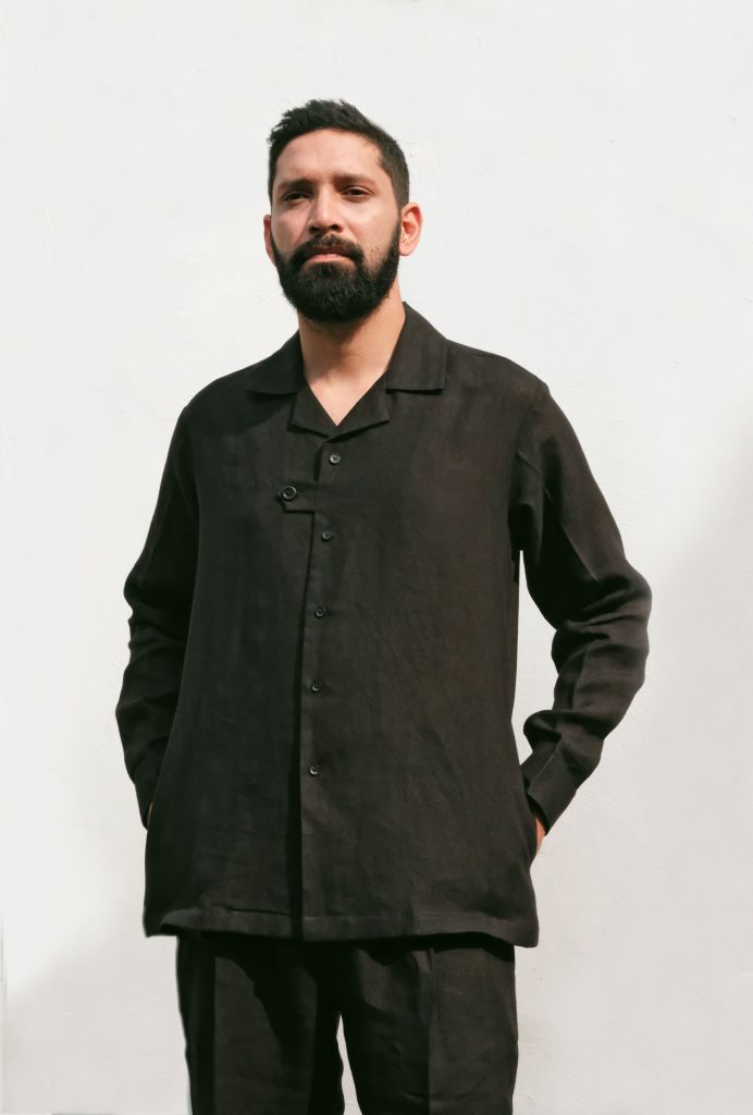 Black Linen Shirt With Notched Collars - Up a Knot By Turn Black