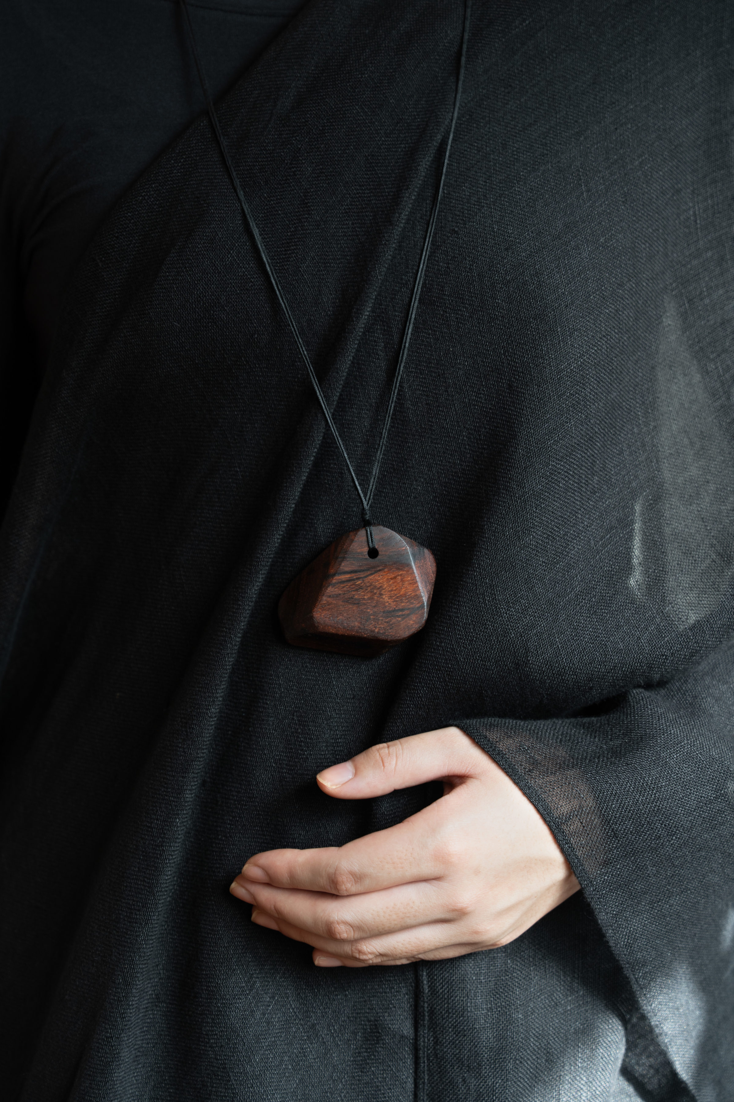 DRALA WOODEN PENDANT